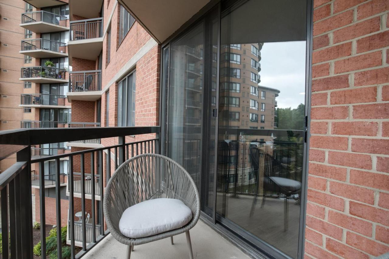 Modern & Charming Apt With Rooftop @Pentagon City Arlington Exterior foto