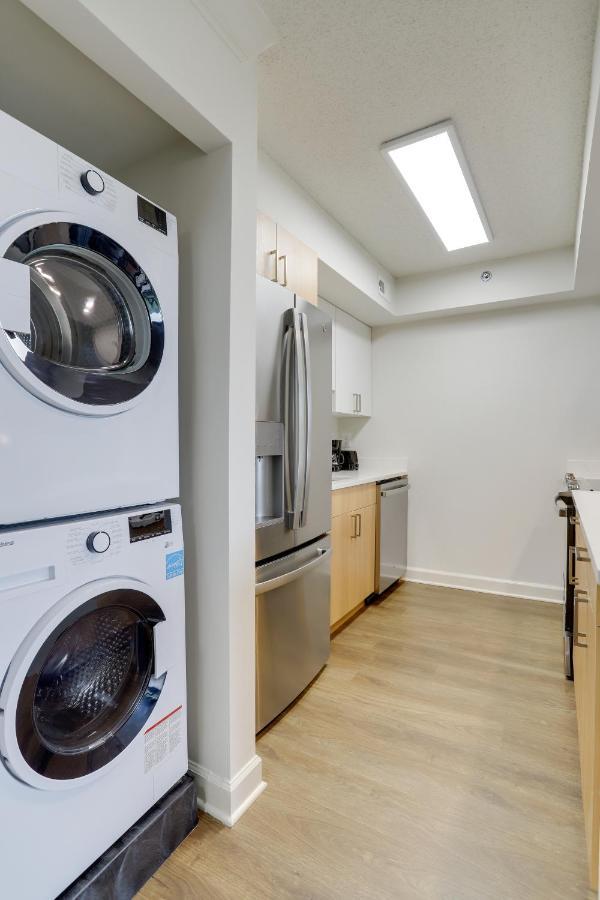 Modern & Charming Apt With Rooftop @Pentagon City Arlington Exterior foto